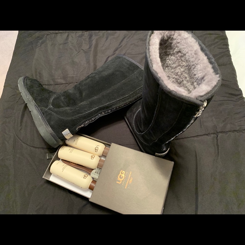 Huggs boots, coach sandals,blue sweater from Italy